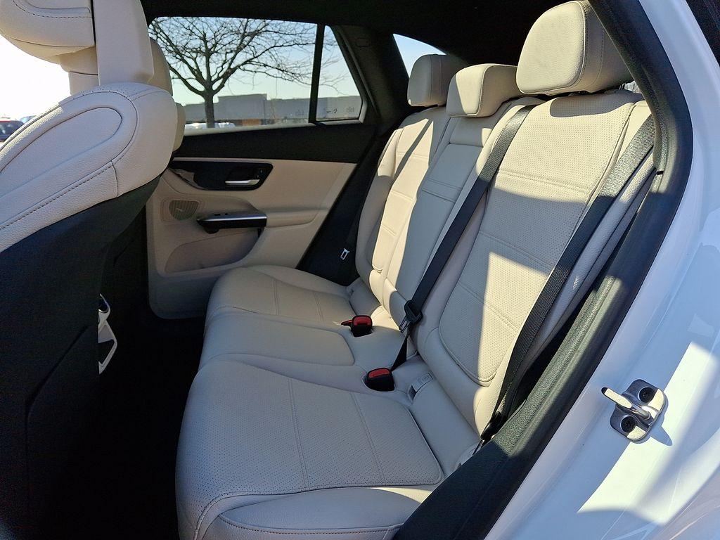 MERCEDES-BENZ GLC - 10