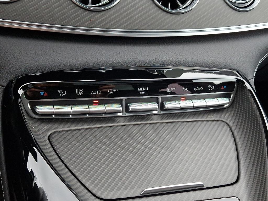 2024 Mercedes-BENZ AMG GT 63 BASE — миниатюра 16
