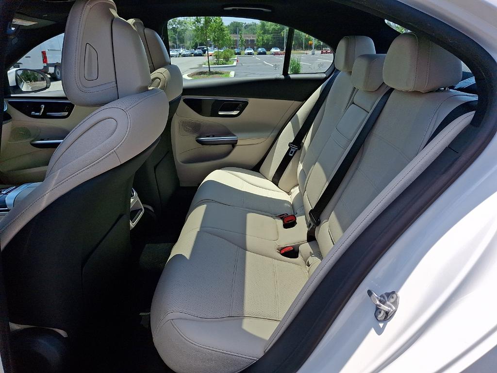 صورة 10 لـ 2023 Mercedes-BENZ C-CLASS