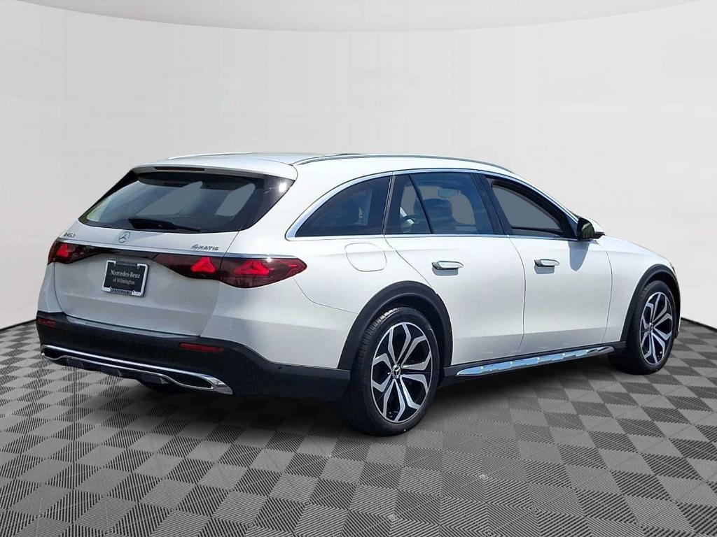 MERCEDES-BENZ E-CLASS - 6