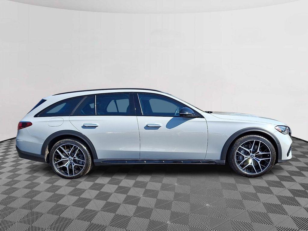 MERCEDES-BENZ E-CLASS - 7