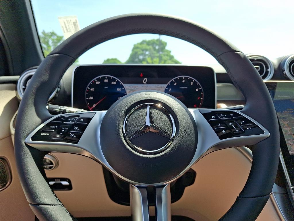 2026 Mercedes-BENZ GLC thumbnail 16