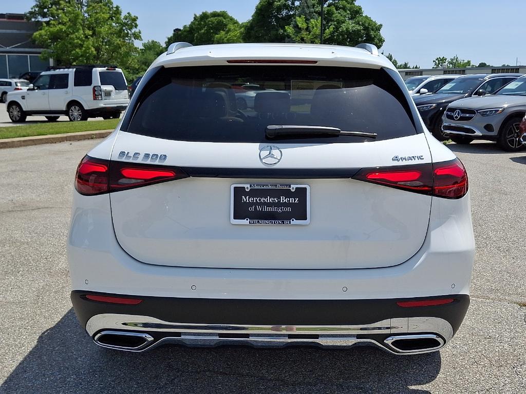 2026 Mercedes-BENZ GLC photo 5