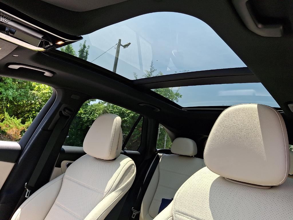 2026 Mercedes-BENZ GLC — миниатюра 12