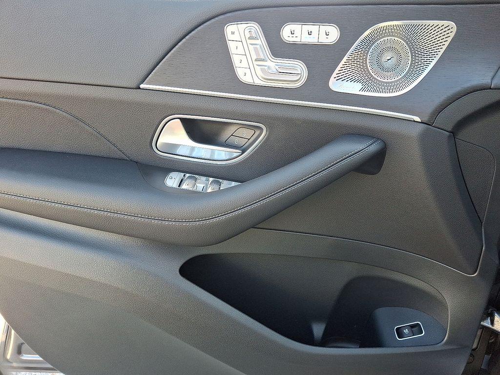 MERCEDES-BENZ GLE - 10