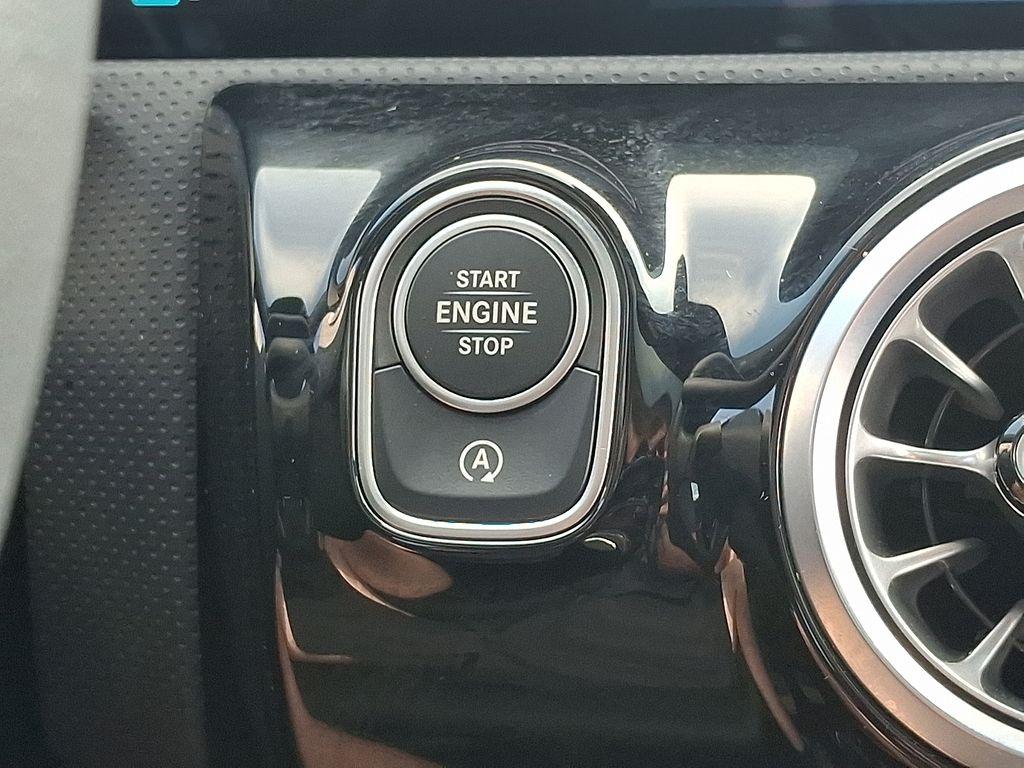 2025 Mercedes-BENZ CLA — миниатюра 23