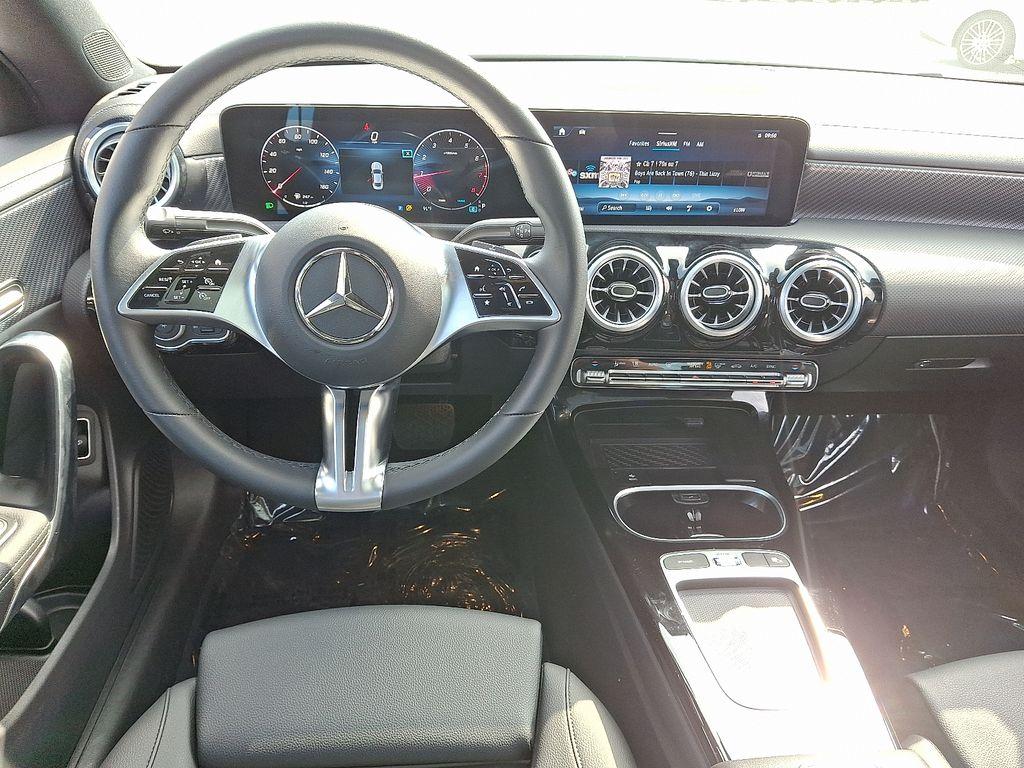 2025 Mercedes-BENZ CLA — миниатюра 11