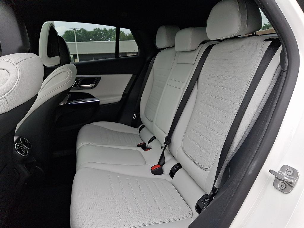صورة 8 لـ 2026 Mercedes-BENZ GLC