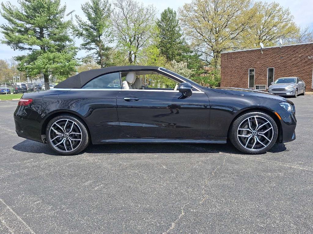 MERCEDES-BENZ E-CLASS - 8