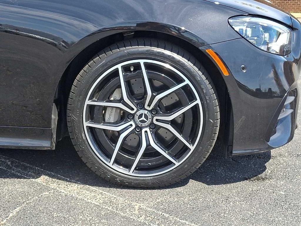 MERCEDES-BENZ E-CLASS - 9