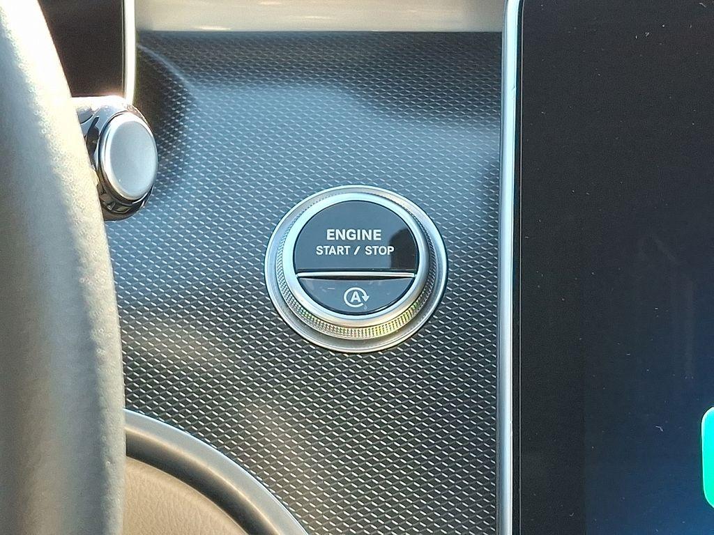 2025 Mercedes-BENZ C-CLASS — миниатюра 22