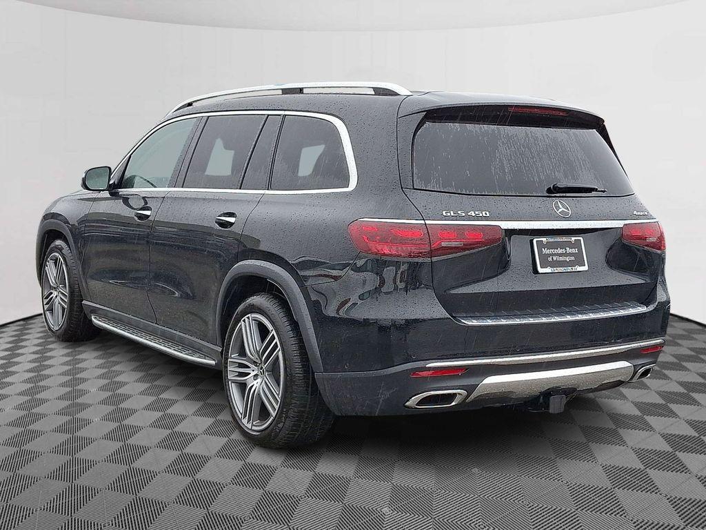 2026 Mercedes-BENZ GLS — фото 4