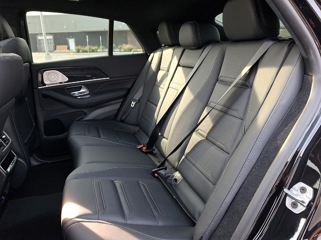 2027 Mercedes-BENZ AMG GLE 53E — миниатюра 8