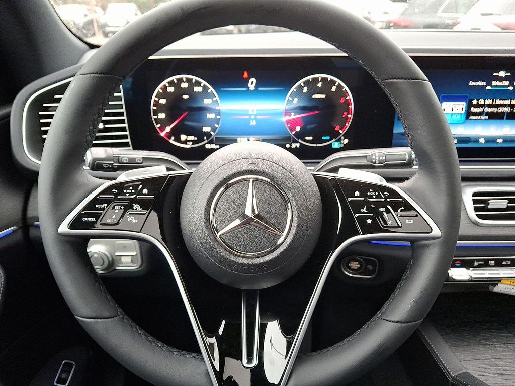 2026 Mercedes-BENZ GLE — миниатюра 17