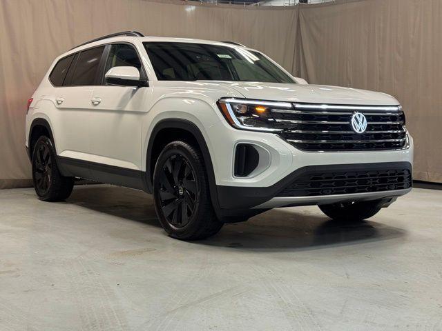 New 2026 Volkswagen Atlas 2.0T SE w/Technology 4MOTION