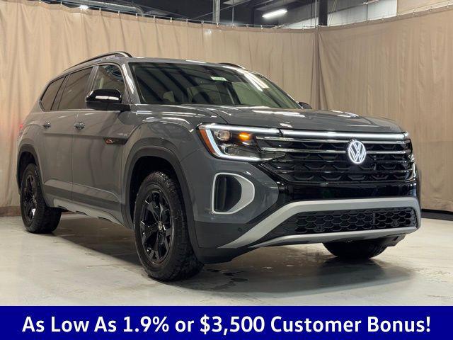 New 2026 Volkswagen Atlas Peak Edition