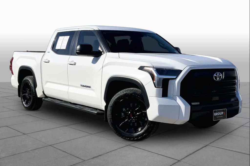 TOYOTA TUNDRA - 3