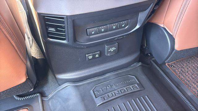 TOYOTA TUNDRA - 9