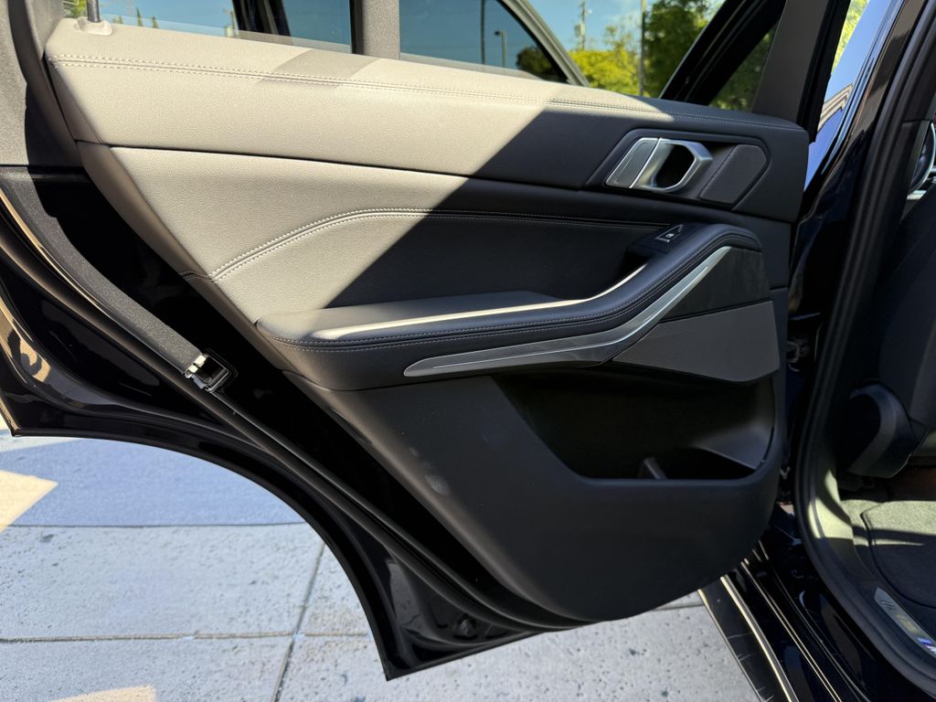 صورة مصغرة 18 لـ 2024 BMW X5 XDRIVE40I