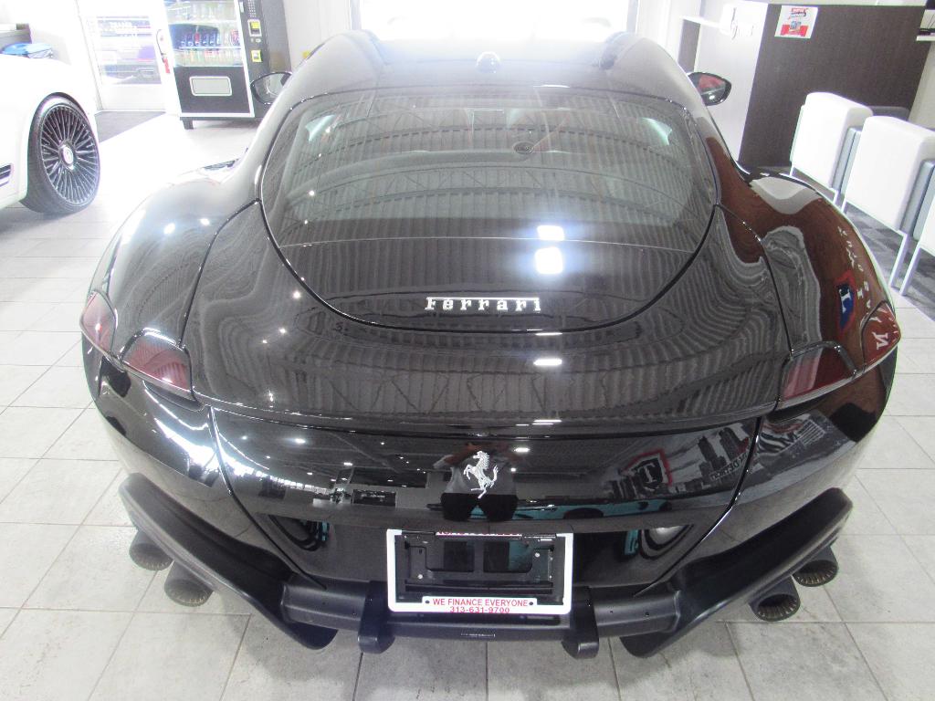 صورة 7 لـ 2024 Ferrari ROMA BASE