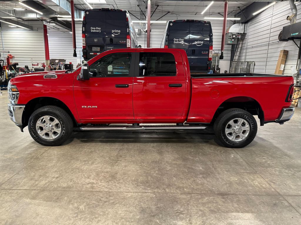 صورة مصغرة 30 لـ 2026 RAM 2500 BIG HORN CREW CAB 4X4 6'4' BOX