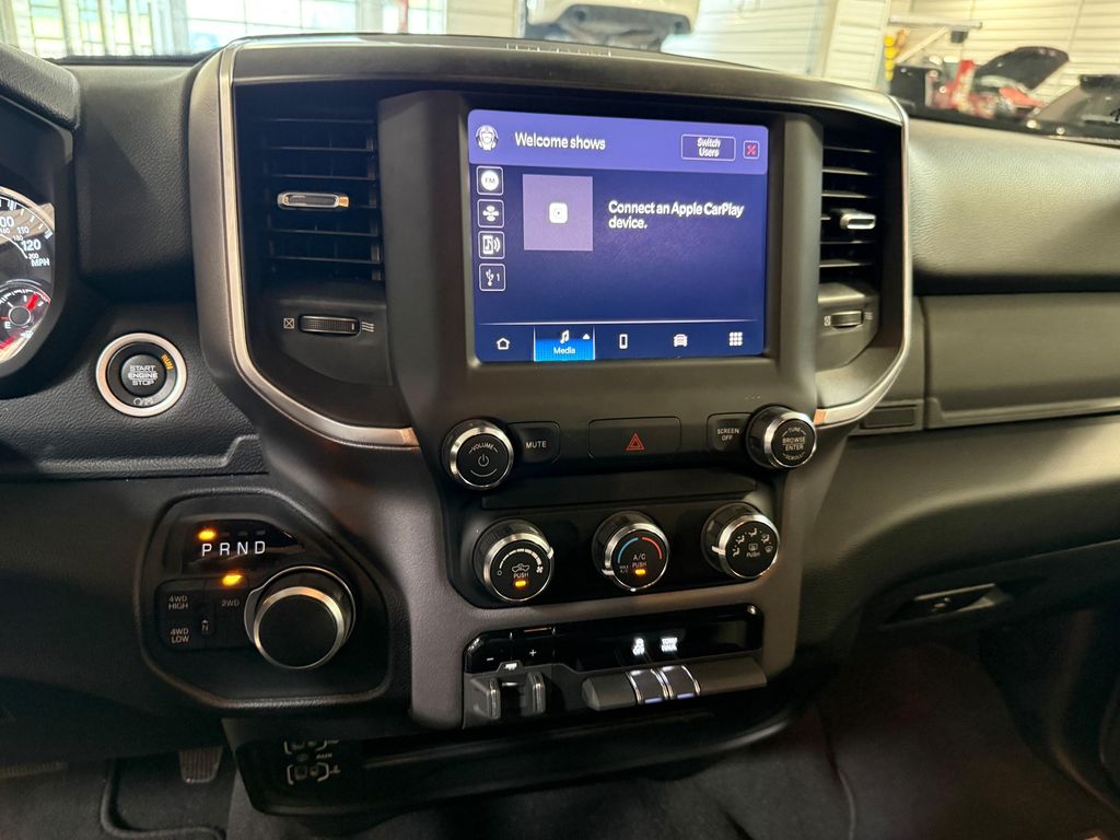 2024 RAM 2500 BIG HORN CREW CAB 4X4 6'4' BOX — миниатюра 46