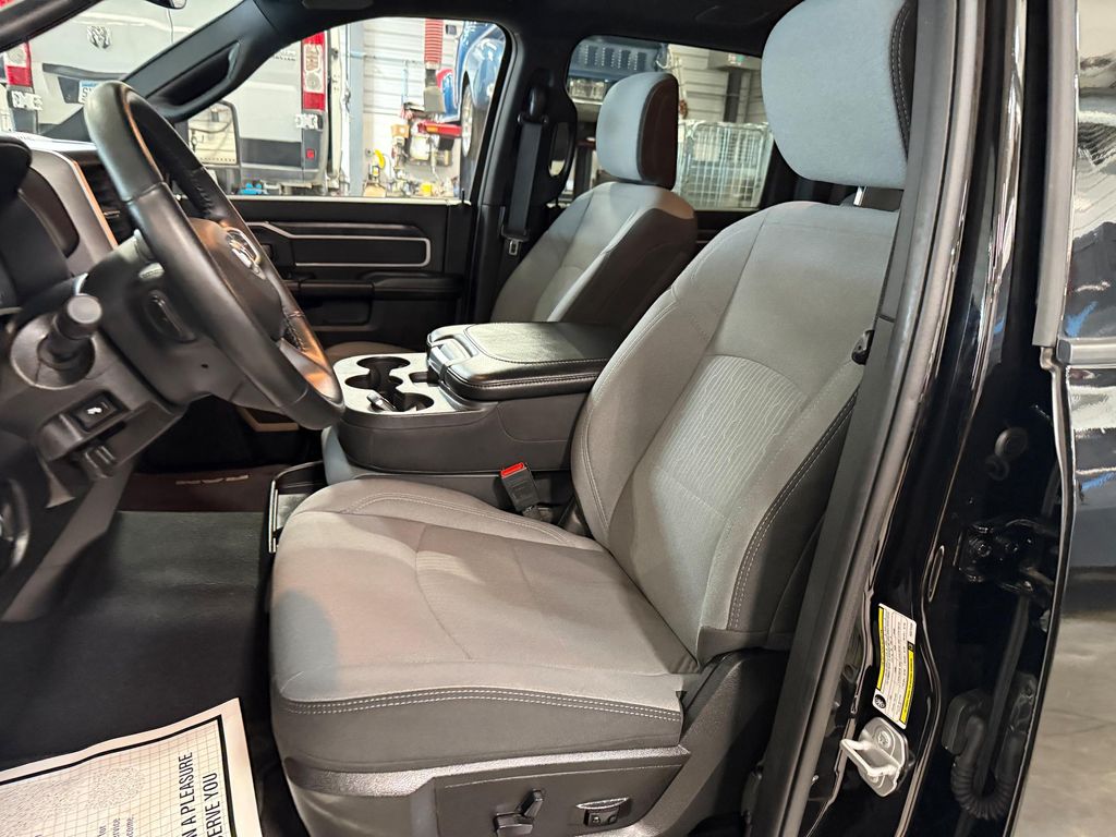 2024 RAM 2500 BIG HORN CREW CAB 4X4 6'4' BOX 缩略图 44
