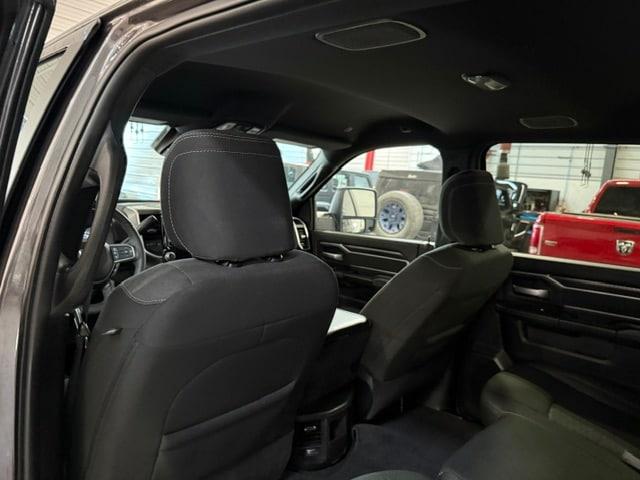 2025 RAM 2500 BIG HORN CREW CAB 4X4 6'4' BOX — миниатюра 31