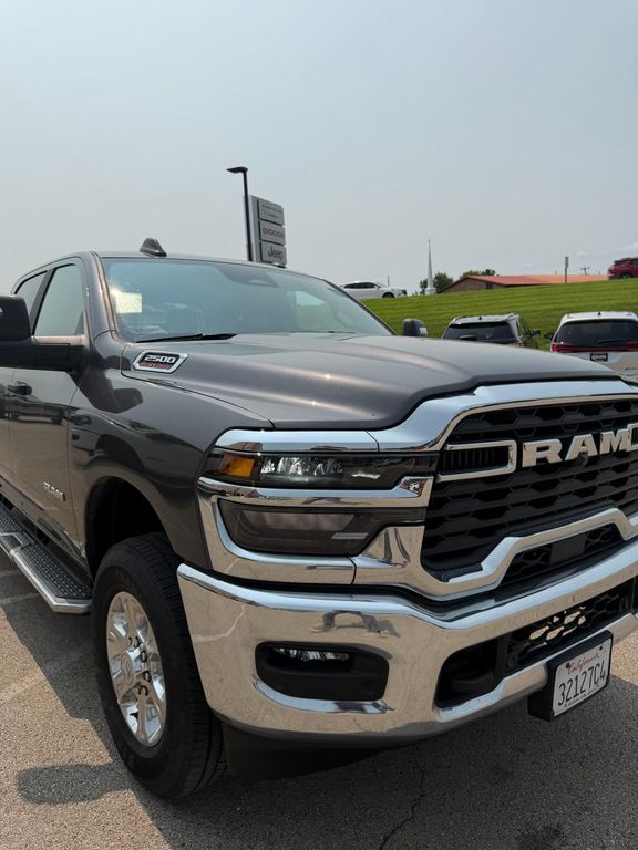 2025 RAM 2500 BIG HORN CREW CAB 4X4 6'4' BOX — фото 1