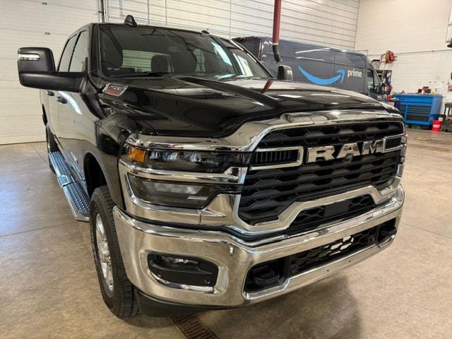 2026 RAM 2500 BIG HORN CREW CAB 4X4 6'4' BOX — фото 1