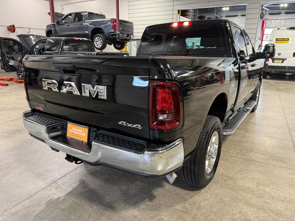 صورة مصغرة 27 لـ 2026 RAM 2500 BIG HORN CREW CAB 4X4 6'4' BOX