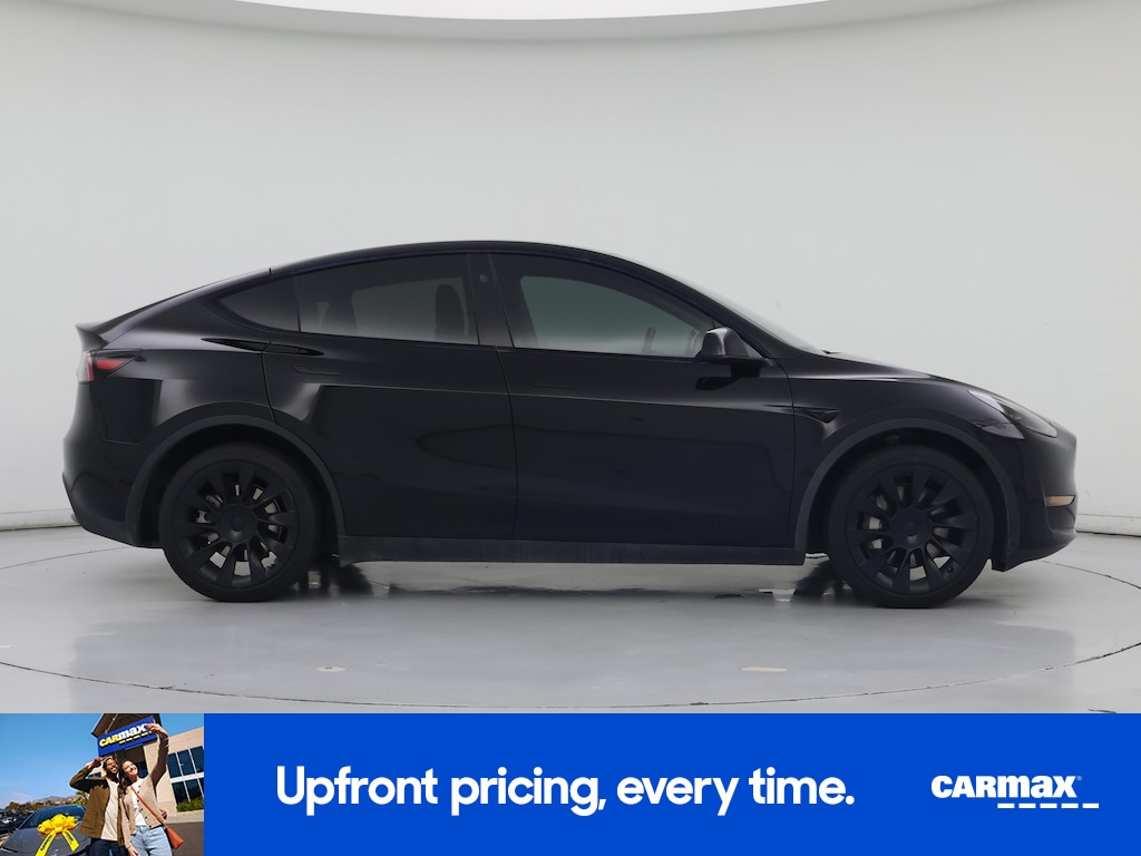 TESLA MODEL Y LONG RANGE - 9