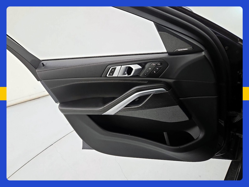 صورة 15 لـ 2020 BMW X6 M50I