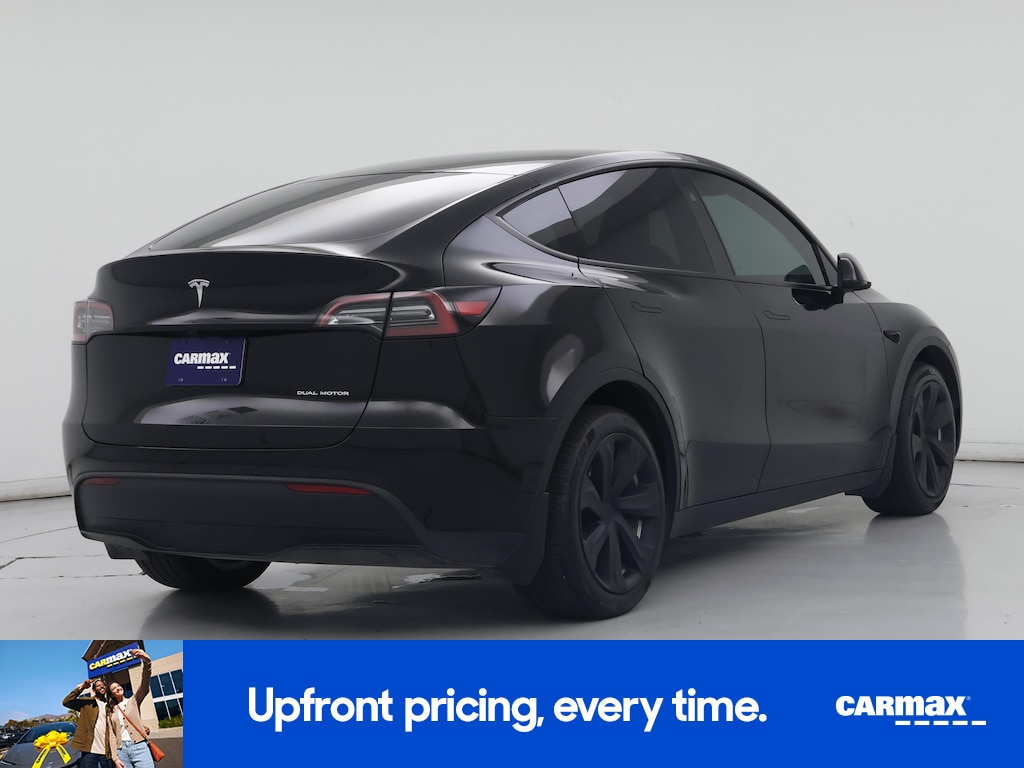 TESLA MODEL Y LONG RANGE - 10