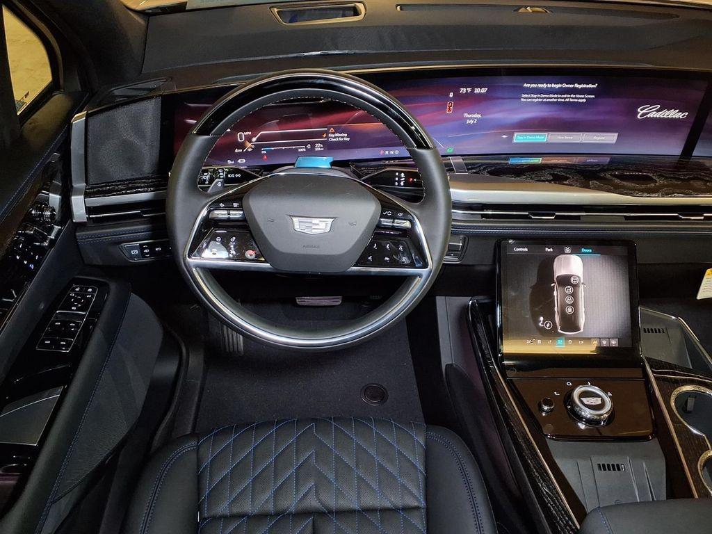 2026 Cadillac ESCALADE IQ SPORT — фото 14
