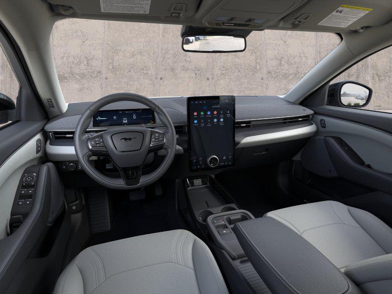صورة 9 لـ 2026 FORD MUSTANG MACH-E PREMIUM