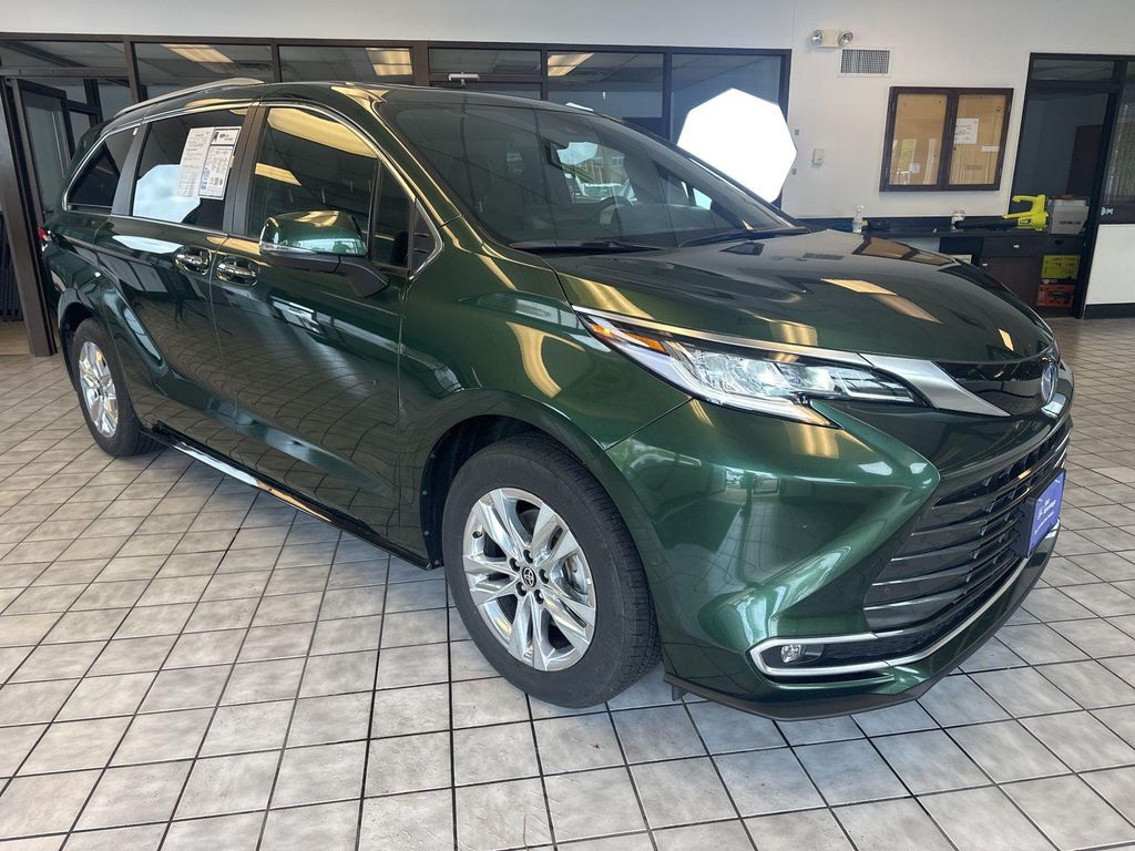 TOYOTA SIENNA - 5