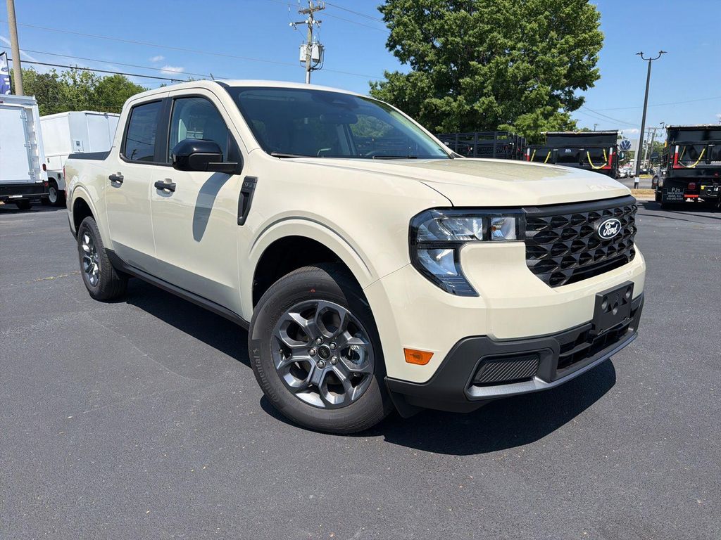 New 2025 Ford Maverick XLT