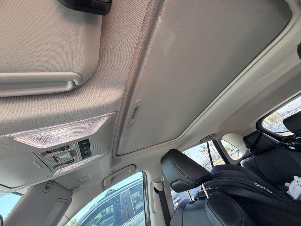 صورة 9 لـ 2024 Toyota RAV4 XLE PREMIUM