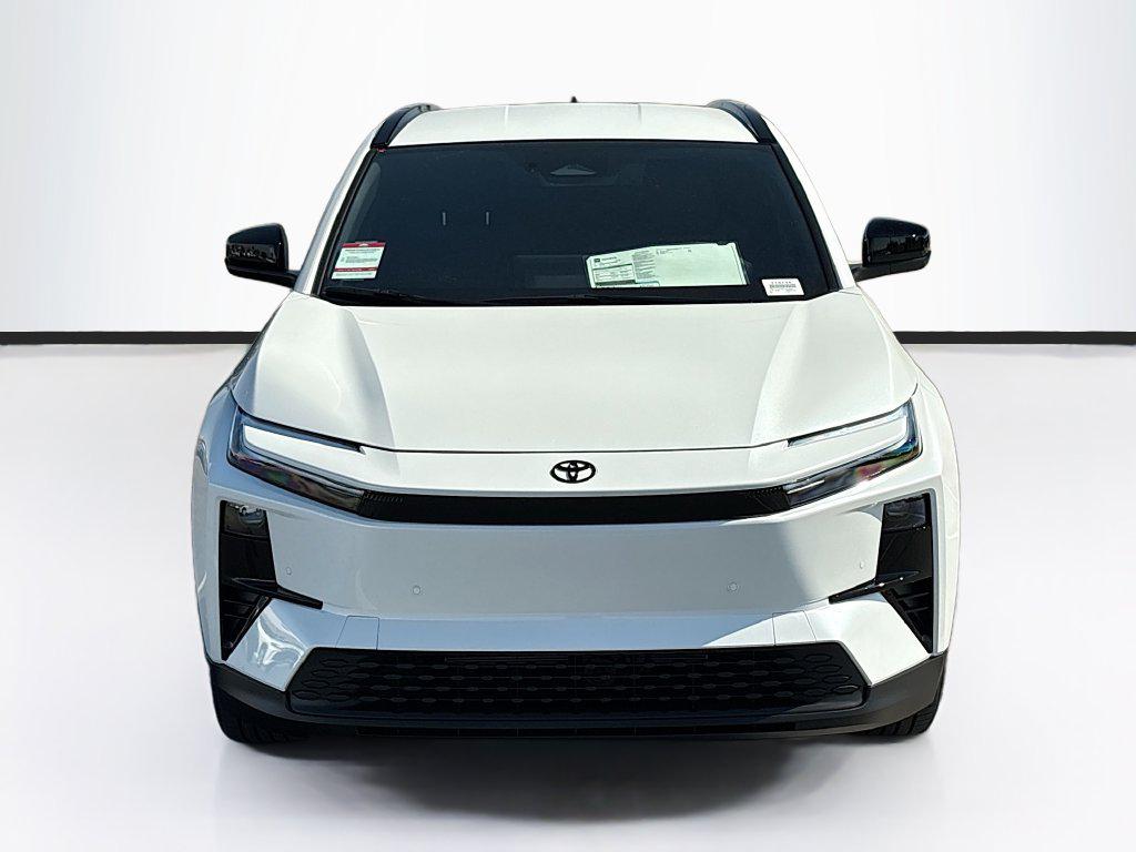 صورة مصغرة 2 لـ 2026 Toyota C-HR SE