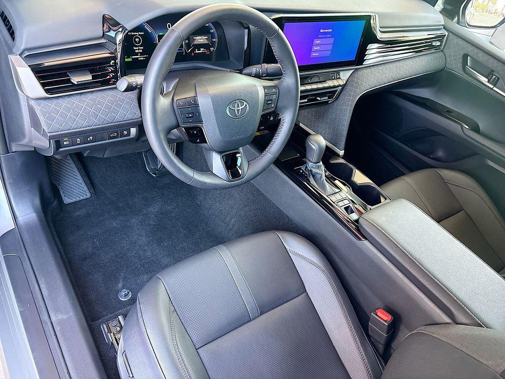 2026 Toyota CAMRY XLE — фото 9