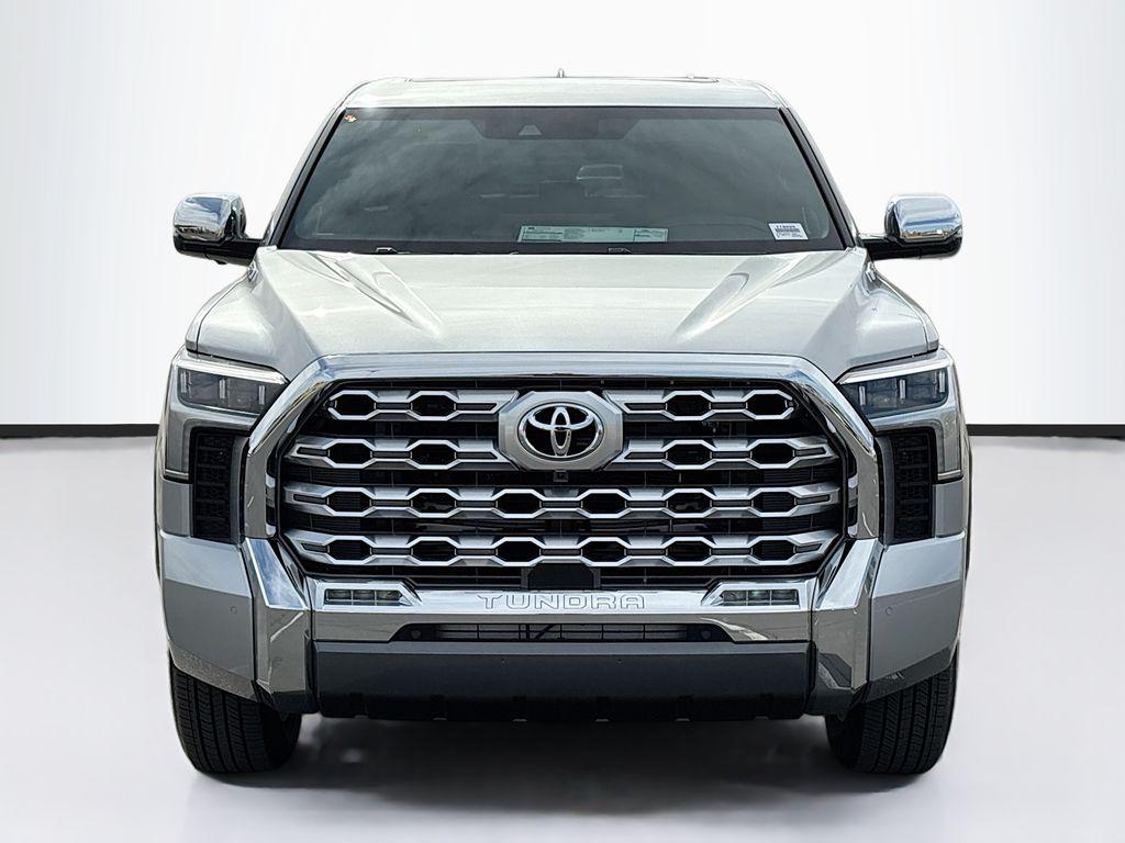 TOYOTA TUNDRA - 2