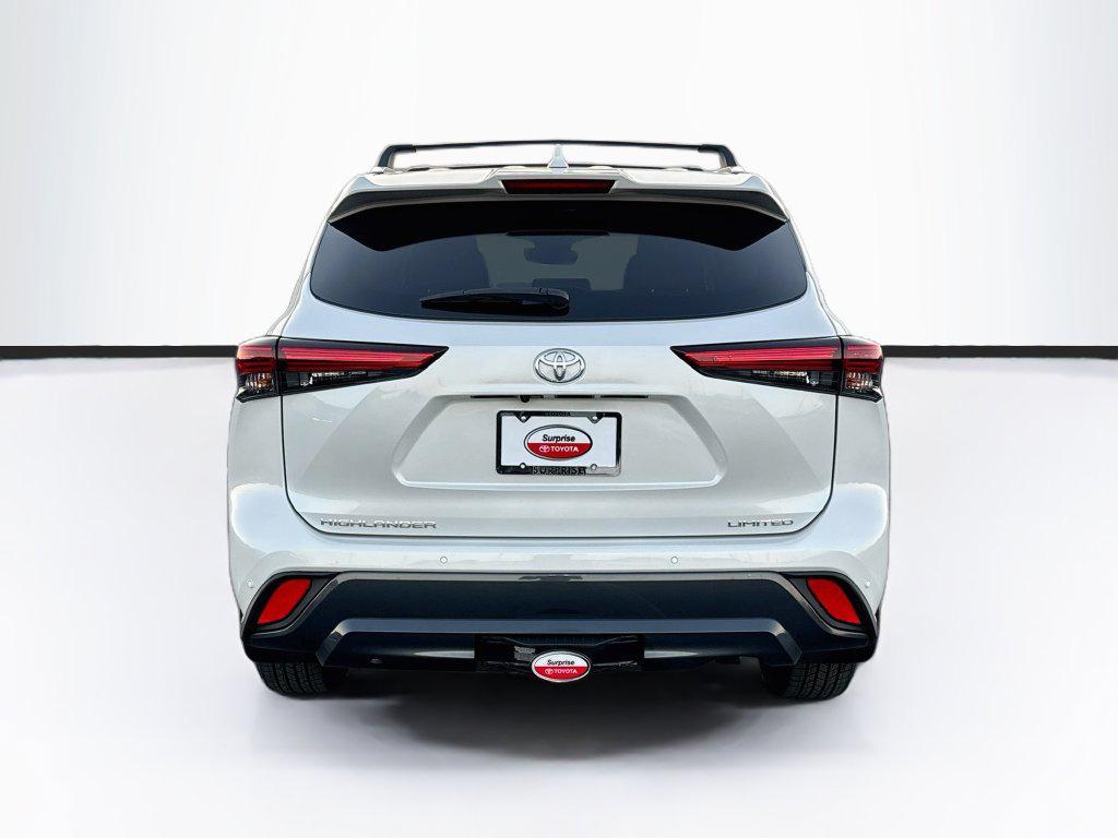 2022 Toyota HIGHLANDER LIMITED photo 6