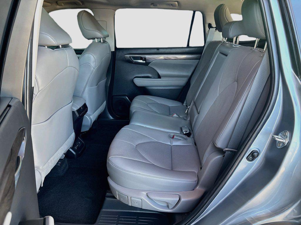 2023 Toyota HIGHLANDER LIMITED — миниатюра 21