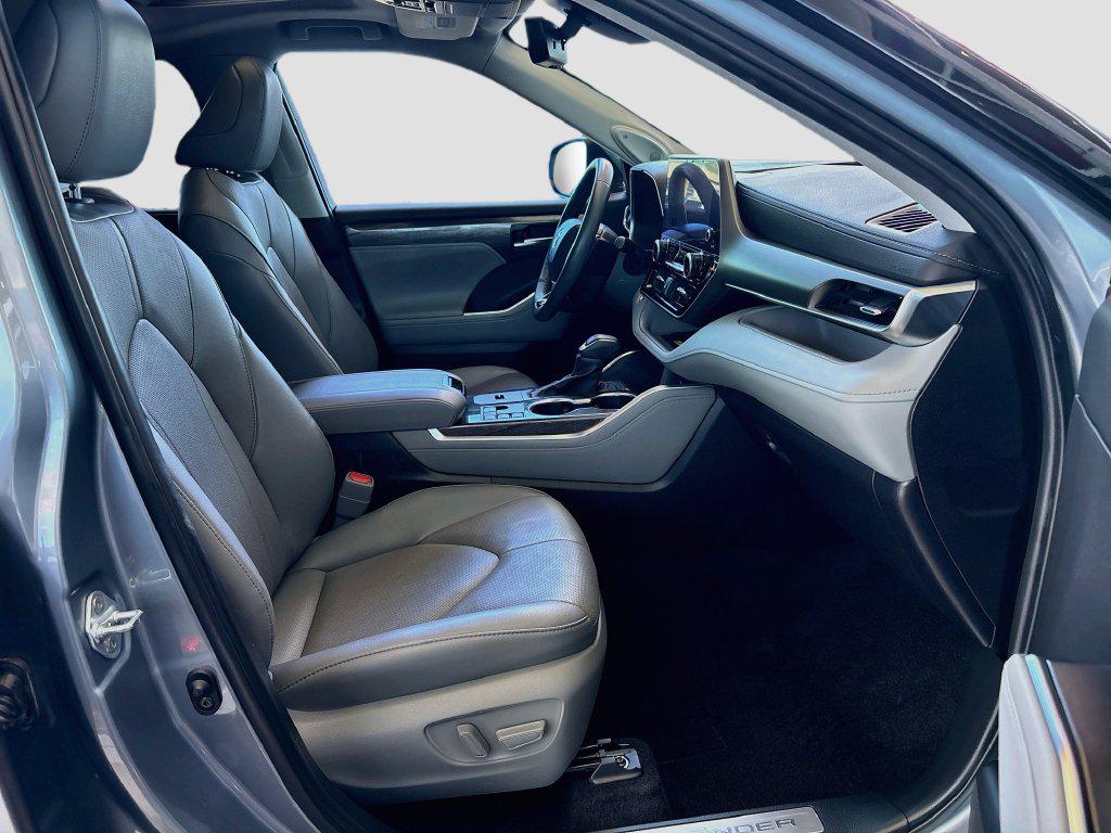 2023 Toyota HIGHLANDER LIMITED — миниатюра 20