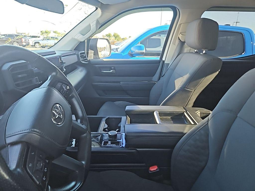TOYOTA TUNDRA - 5