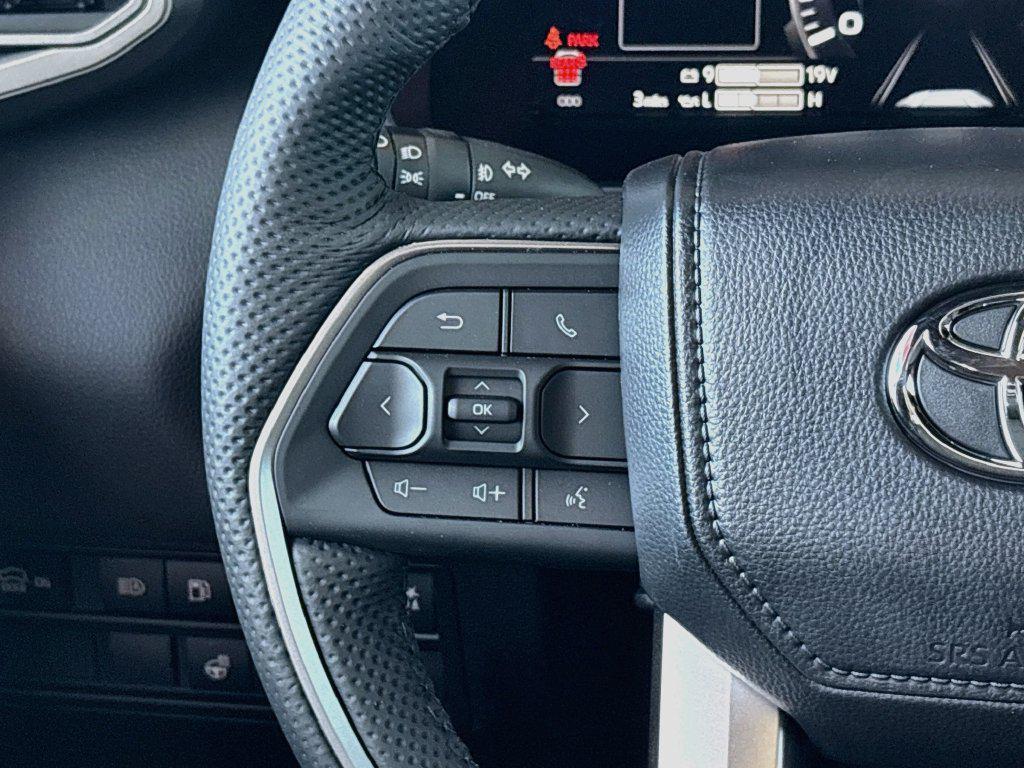 2026 Toyota SEQUOIA LIMITED 缩略图 11