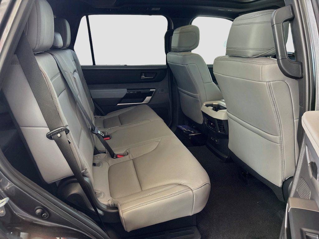 2026 Toyota SEQUOIA LIMITED 缩略图 22