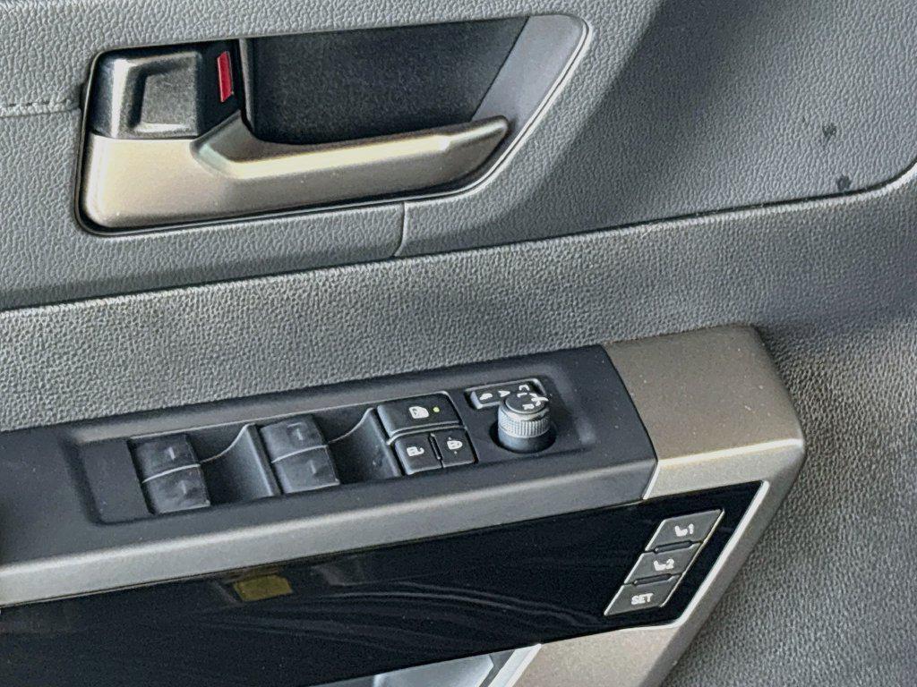 2026 Toyota SEQUOIA LIMITED 缩略图 24