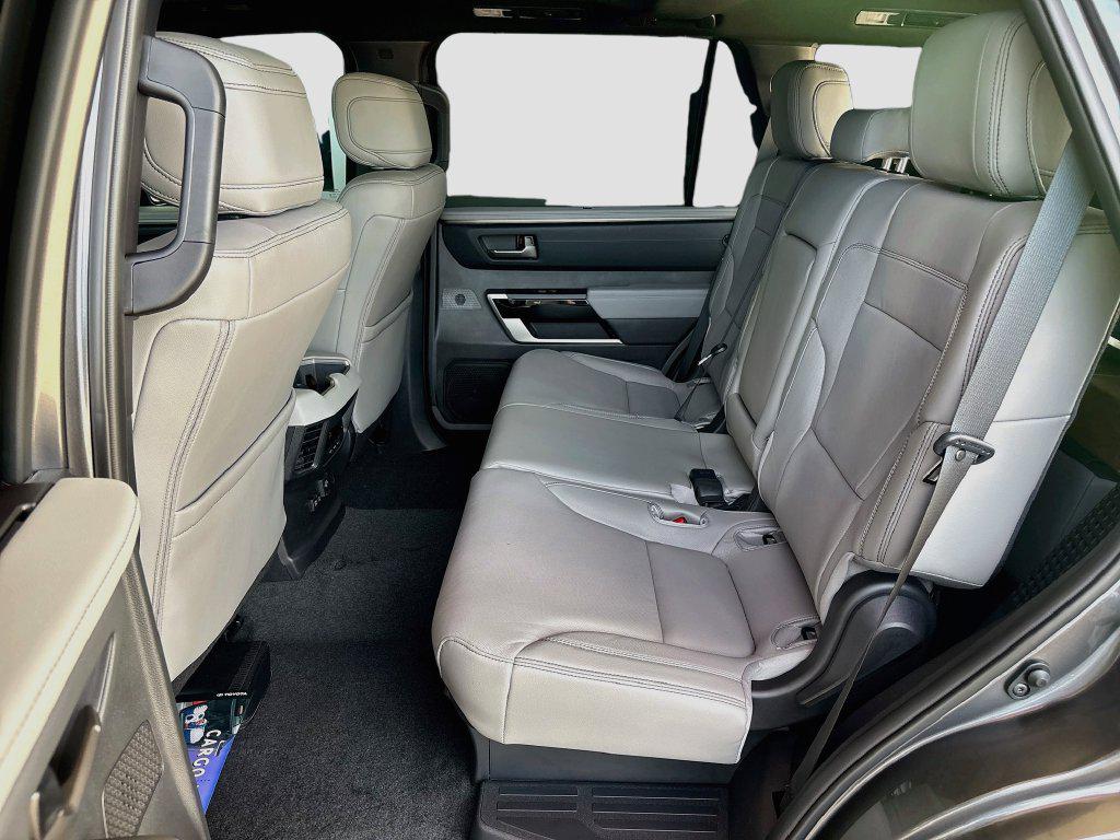 2026 Toyota SEQUOIA LIMITED 缩略图 21